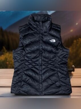The North Face Women’s Aconcagua Vest TNF Black 550 NF0A2TDS Size Small EUC